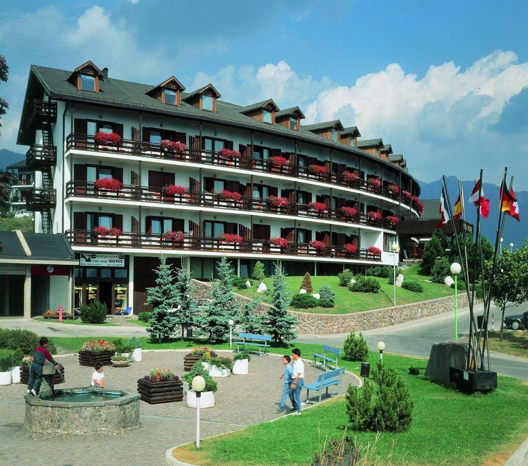 Ferienwohnung La Tana - Agenzia Dolomiti Affitti Cavalese Exterior foto